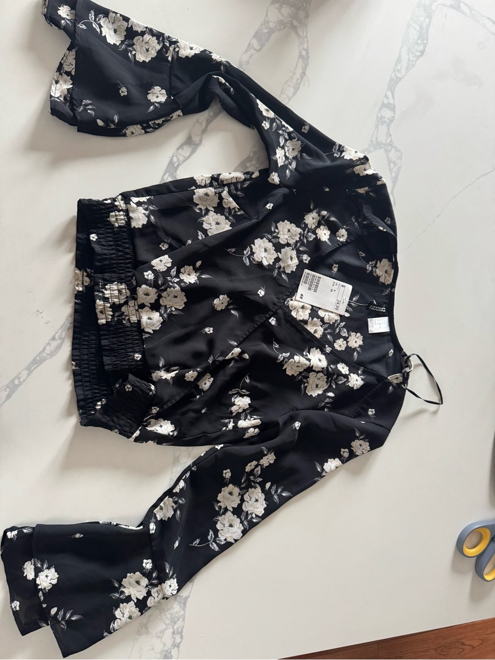 H&M Floral Cropped Blouse